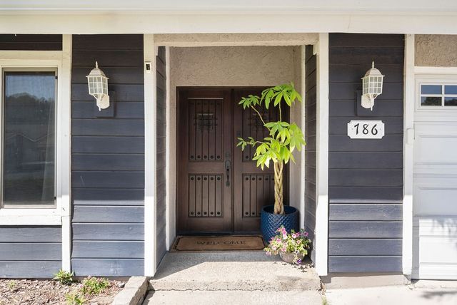 186 N Quail Lane, Orange, CA 92869