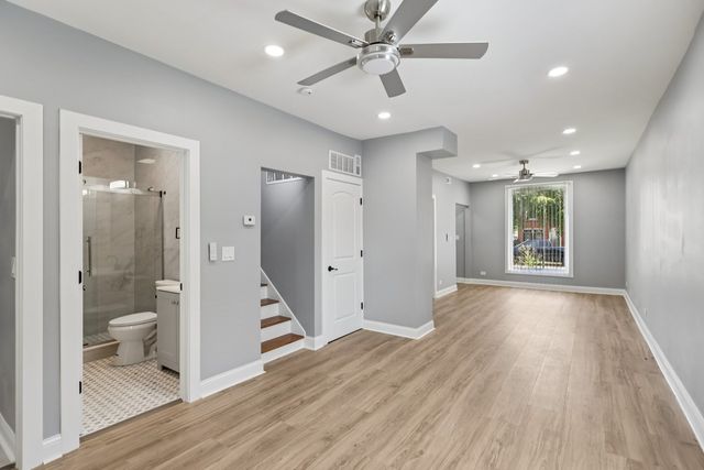 432 N Lawndale Avenue, Chicago, IL 60624