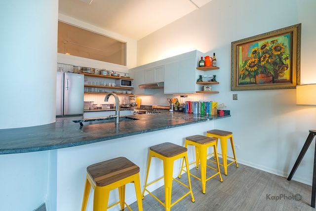 812 W Van Buren Street 3C, Chicago, IL 60607