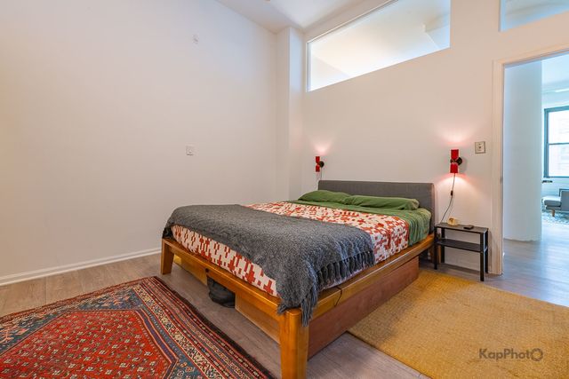 812 W Van Buren Street 3C, Chicago, IL 60607