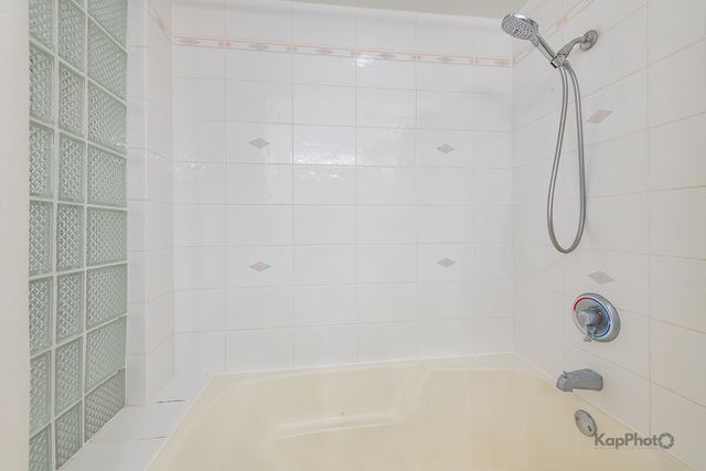 812 W Van Buren Street 3C, Chicago, IL 60607