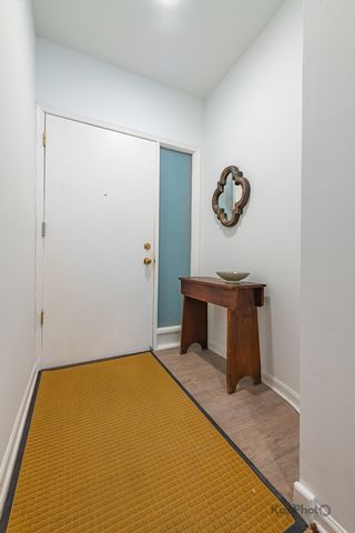 812 W Van Buren Street 3C, Chicago, IL 60607