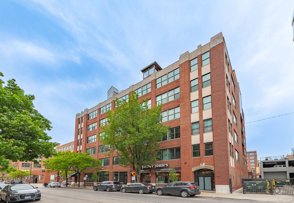 812 W Van Buren Street 3C, Chicago, IL 60607