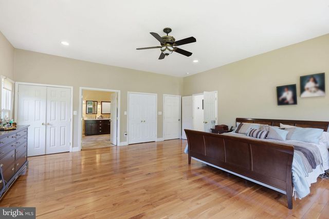 13 TRAILRIDGE CT, Potomac, MD 20854
