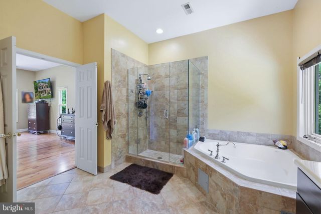 13 TRAILRIDGE CT, Potomac, MD 20854