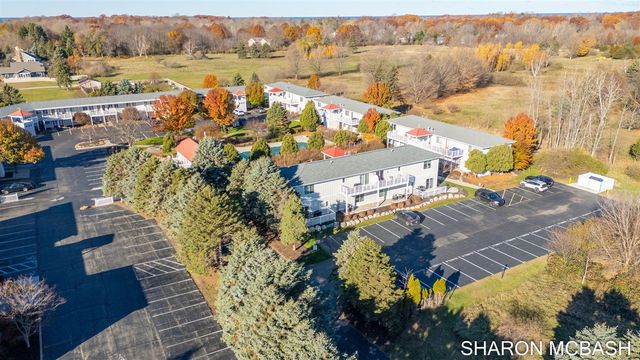 320 Blue Star Highway 35, Douglas, MI 49406