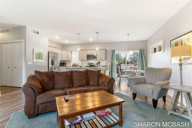 320 Blue Star Highway 35, Douglas, MI 49406