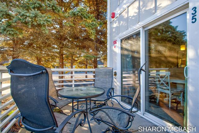 320 Blue Star Highway 35, Douglas, MI 49406