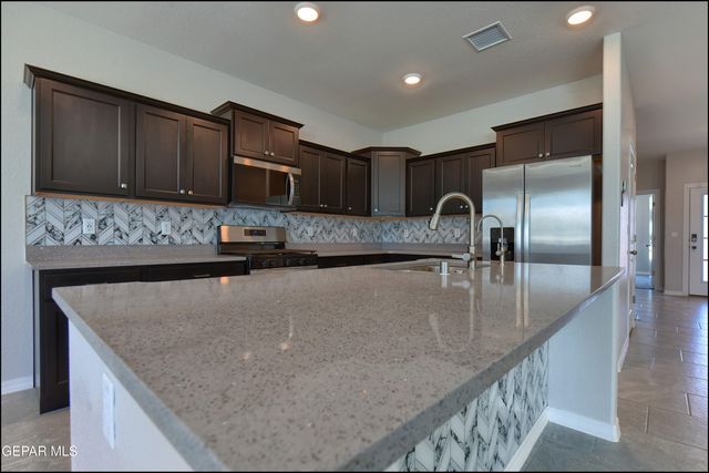 12868 STAR GAZE Avenue, El Paso, TX 79928