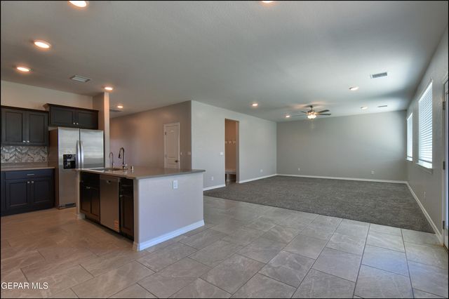 12868 STAR GAZE Avenue, El Paso, TX 79928