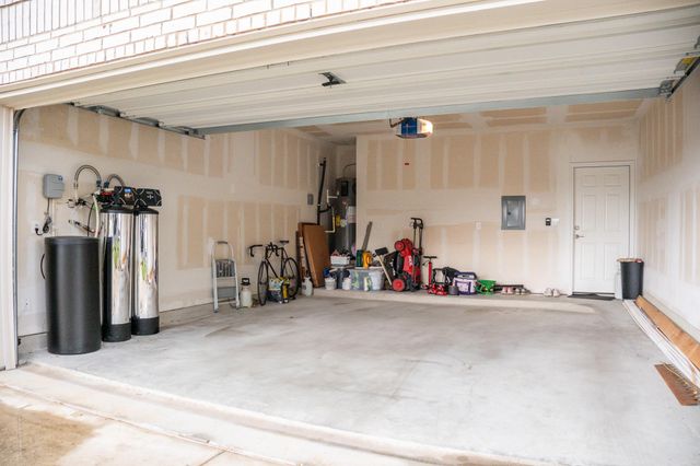 6305 Conestoga Wagon WAY, Del Valle, TX 78617