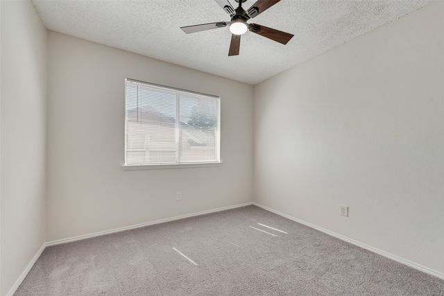 5702 Streamside Drive, Arlington, TX 76018