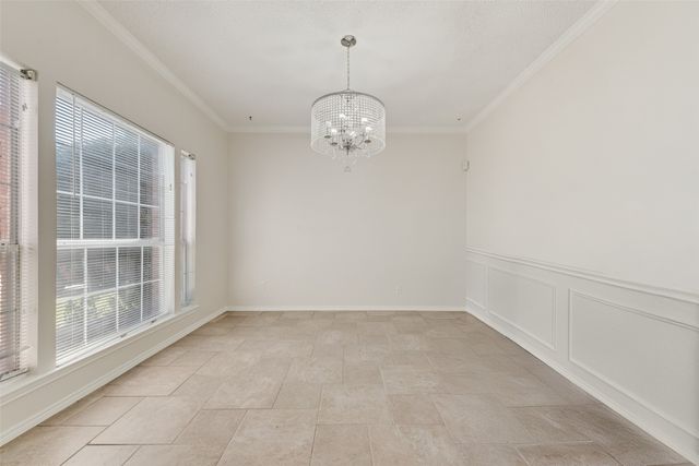 5702 Streamside Drive, Arlington, TX 76018