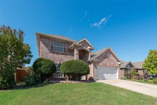 5702 Streamside Drive, Arlington, TX 76018
