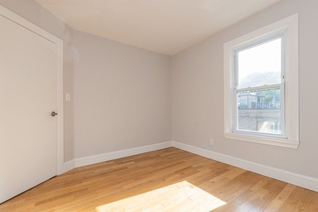 131 Erie St 2, Cambridge, MA 02139