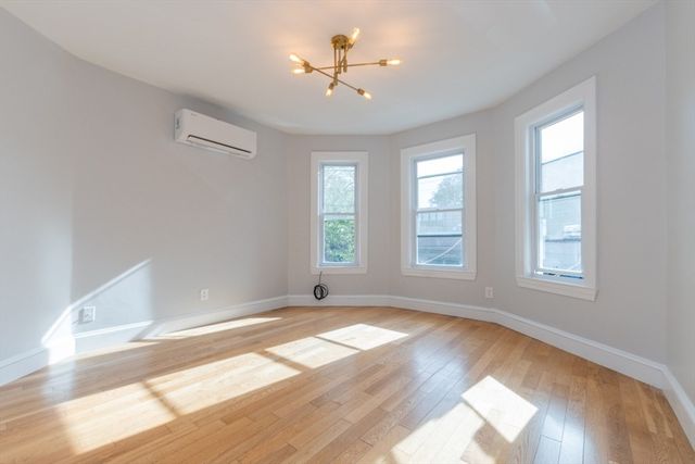 131 Erie St 2, Cambridge, MA 02139
