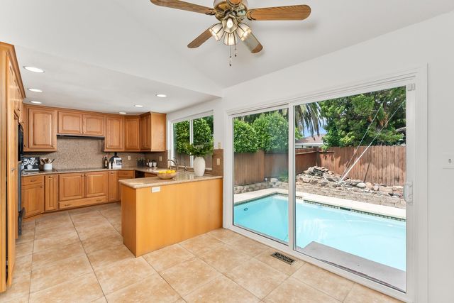 1116 Terra Way, Roseville, CA 95661