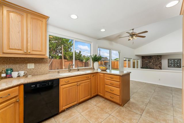 1116 Terra Way, Roseville, CA 95661
