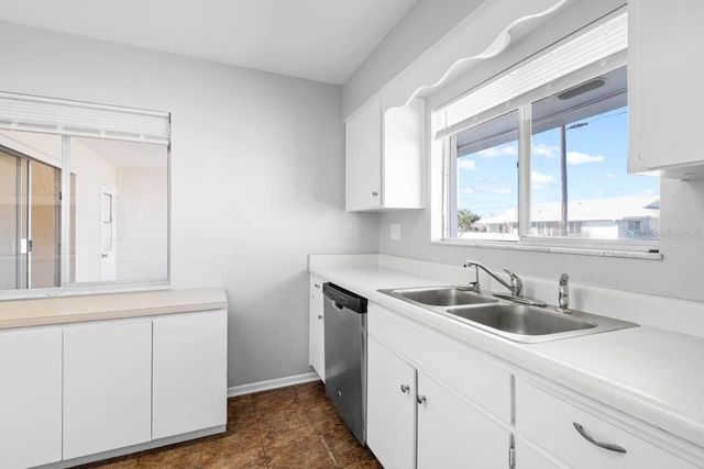 1513 ARROWHEAD DRIVE, Sun City Center, FL 33573