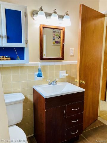 1545 Cynthia Avenue, Madison Heights, MI 48071