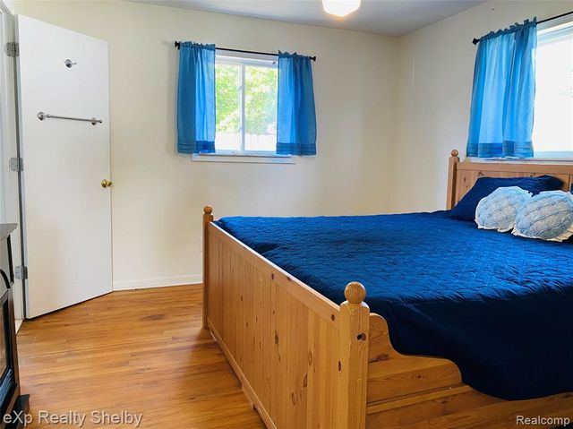 1545 Cynthia Avenue, Madison Heights, MI 48071
