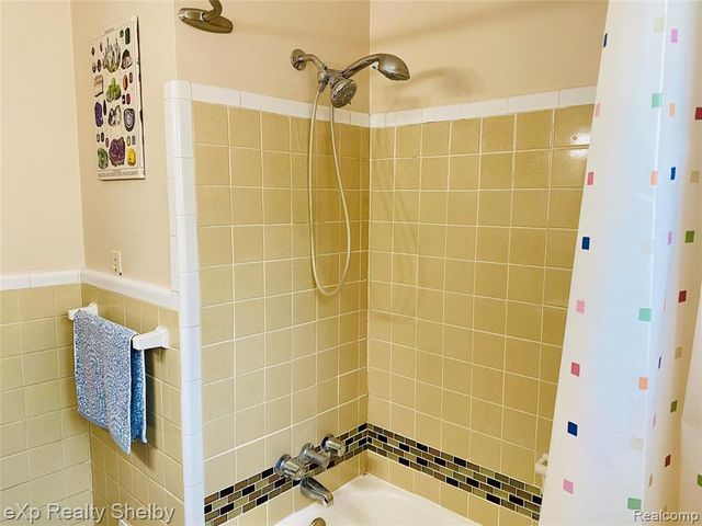 1545 Cynthia Avenue, Madison Heights, MI 48071
