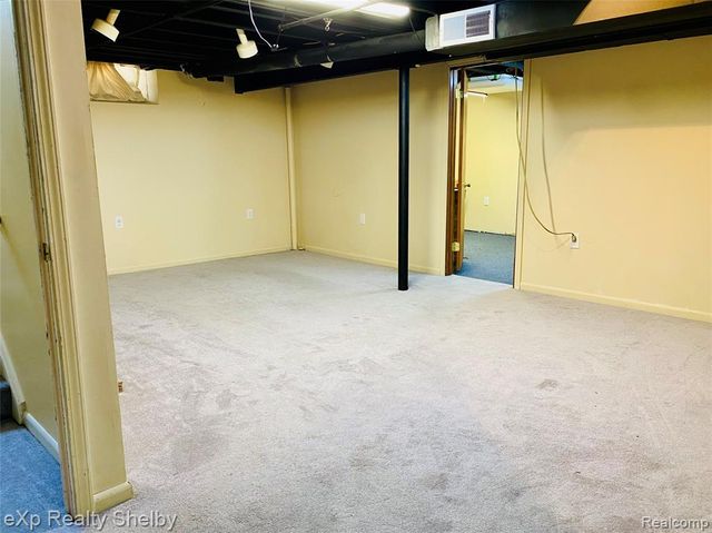 1545 Cynthia Avenue, Madison Heights, MI 48071