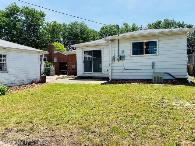 1545 Cynthia Avenue, Madison Heights, MI 48071