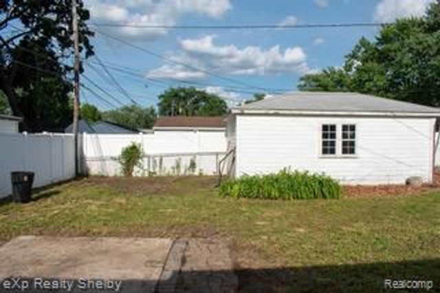 1545 Cynthia Avenue, Madison Heights, MI 48071