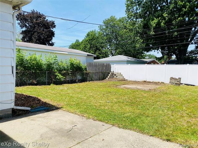 1545 Cynthia Avenue, Madison Heights, MI 48071