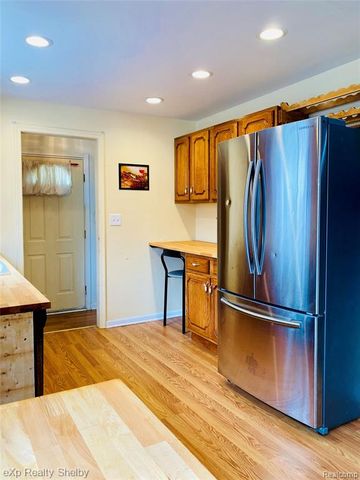 1545 Cynthia Avenue, Madison Heights, MI 48071