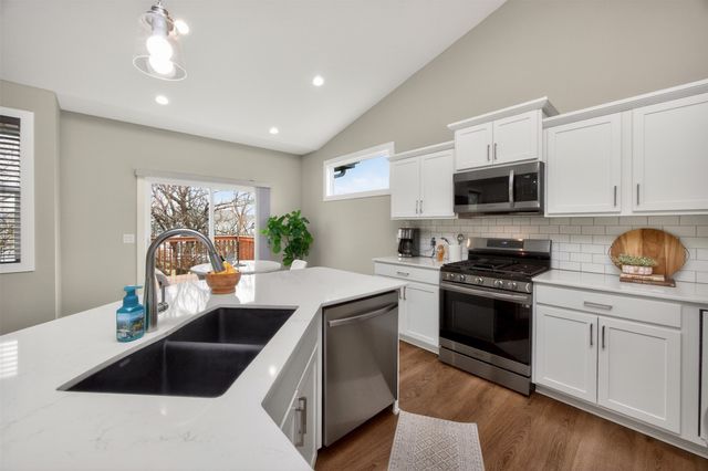 5708 NE Northgate Drive, Ankeny, IA 50021