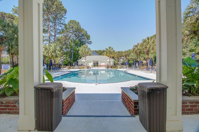 1025 Riverland Woods Place Apt 214, Charleston, SC 29412