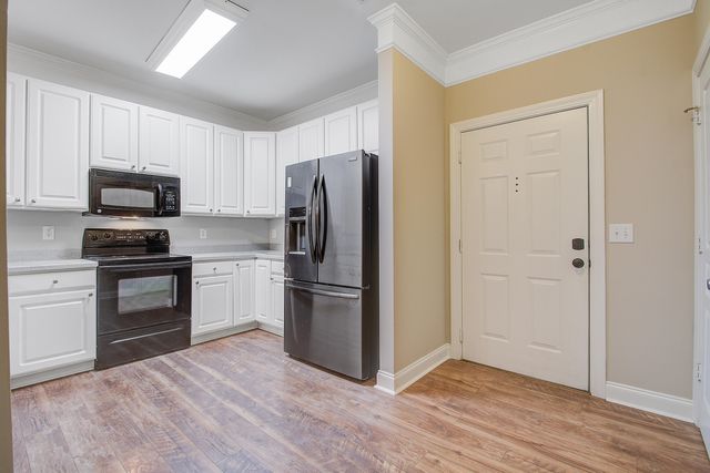 1025 Riverland Woods Place Apt 214, Charleston, SC 29412