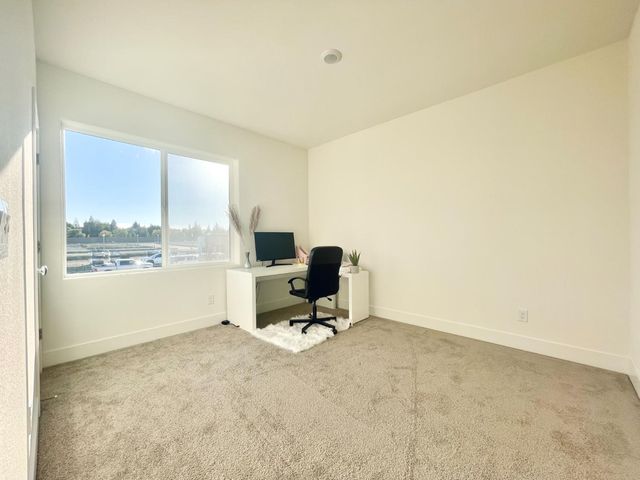 885 Hopkins St, Lincoln, CA 95648