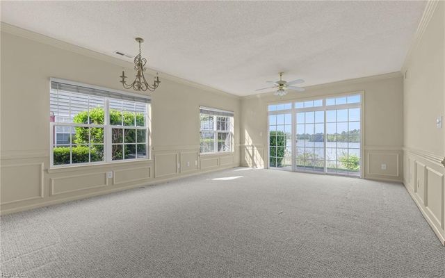 2401 Waters Edge LN, Suffolk, VA 23435