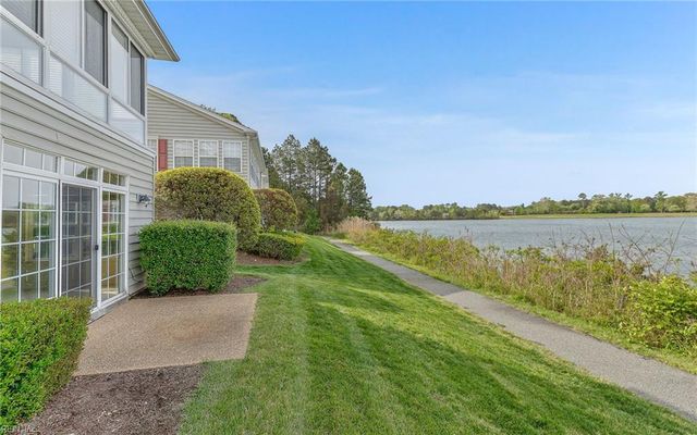 2401 Waters Edge LN, Suffolk, VA 23435