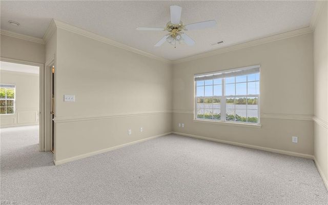 2401 Waters Edge LN, Suffolk, VA 23435