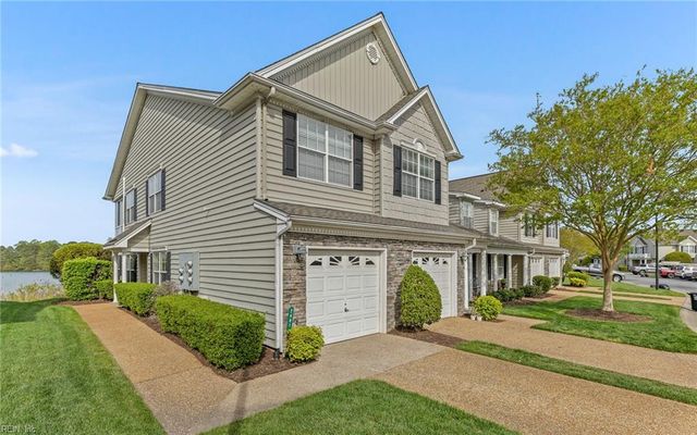 2401 Waters Edge LN, Suffolk, VA 23435