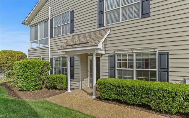 2401 Waters Edge LN, Suffolk, VA 23435