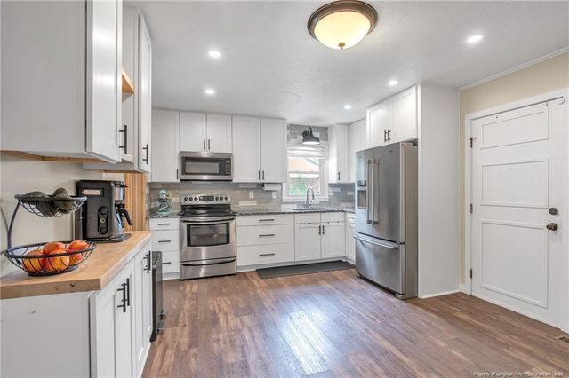 5870 Hunting Ridge Road, Hope Mills, NC 28348