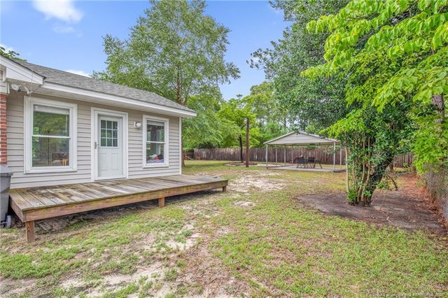 5870 Hunting Ridge Road, Hope Mills, NC 28348