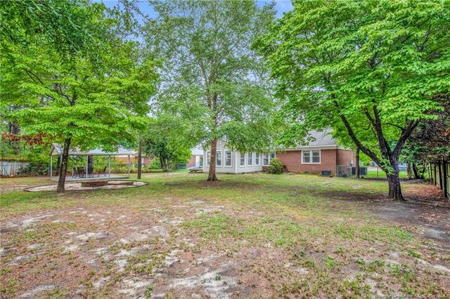5870 Hunting Ridge Road, Hope Mills, NC 28348