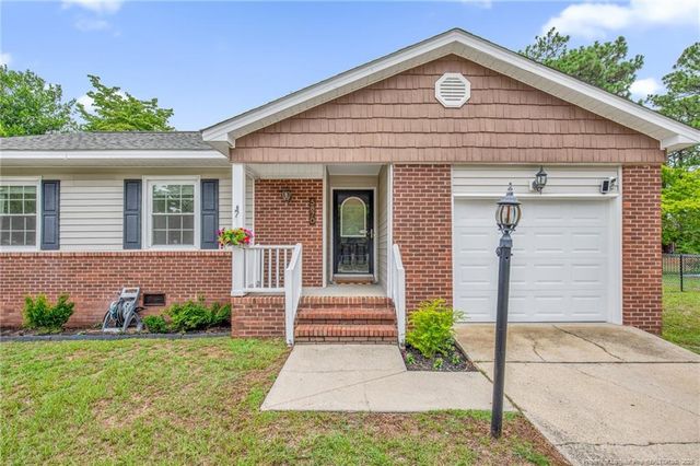 5870 Hunting Ridge Road, Hope Mills, NC 28348
