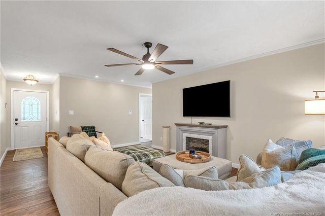 5870 Hunting Ridge Road, Hope Mills, NC 28348