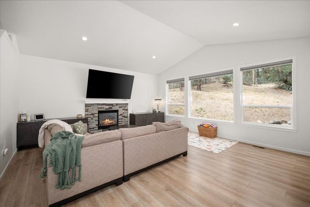 4411 N Center Rd, Spokane, WA 99212