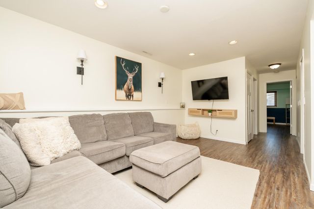 4305 Eagle Crest Drive, Eagan, MN 55122