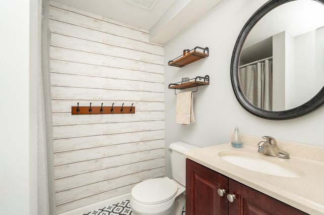 4305 Eagle Crest Drive, Eagan, MN 55122