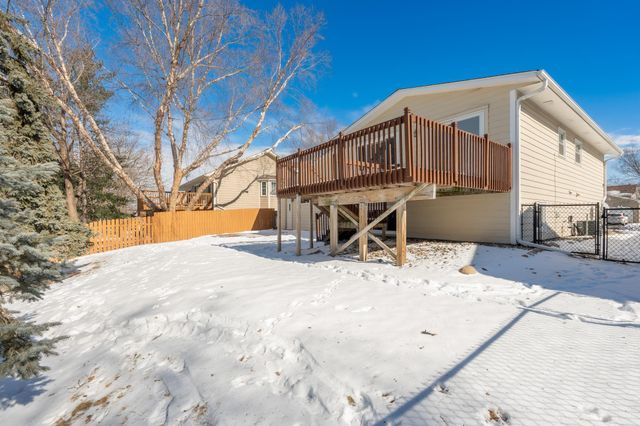 4305 Eagle Crest Drive, Eagan, MN 55122