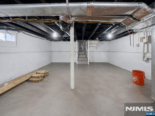 239 19th Street, Newark, NJ 07103